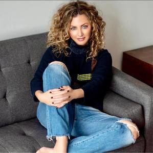 Meet your Posher, Elena